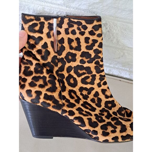 Franco Sarto Athens2 Leopard Calf Hair Pointed Toe Ankle Booties Wedge 9M Animal - Picture 3 of 7